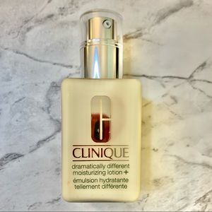 Clinique DramaticallyDifferent Moisturizing Lotion